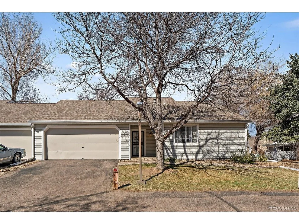 Unit for sale at 14273 E Marina Dr, Aurora, CO 80014