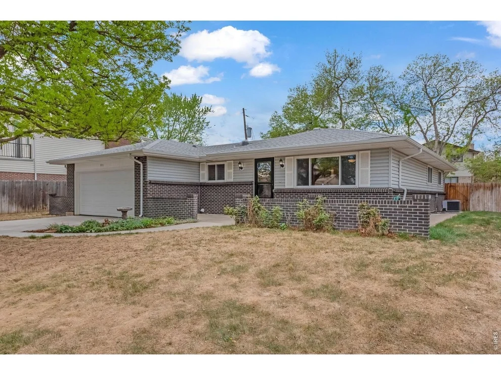Unit for sale at 991 S Holland Ct, Lakewood, CO 80226