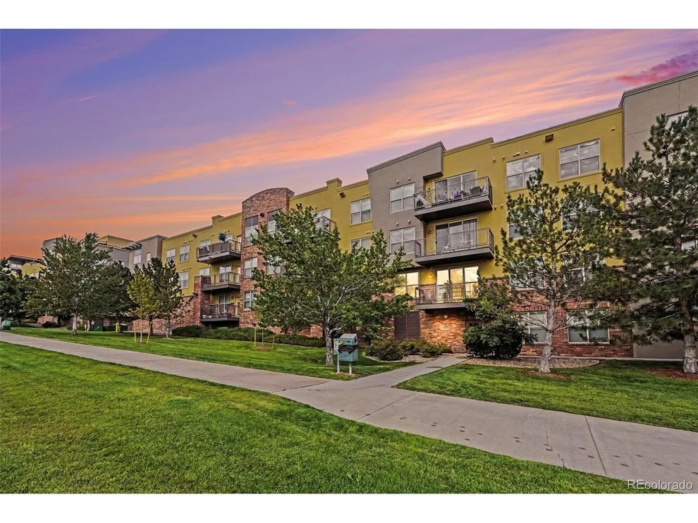 Unit for sale at 9039 E Panorama Cir, Englewood, CO 80112