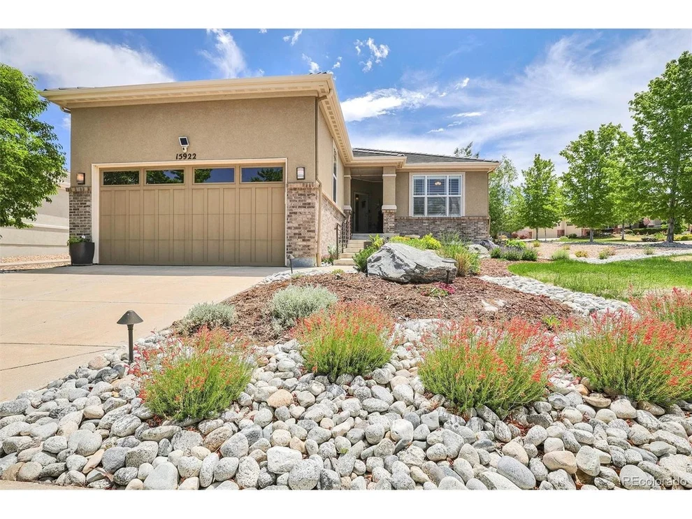 Unit for sale at 15922 Torreys Way, Broomfield, CO 80023