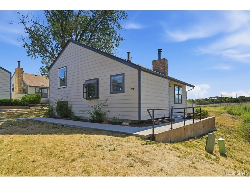 Unit for sale at 1030 S Zeno Way, Aurora, CO 80017