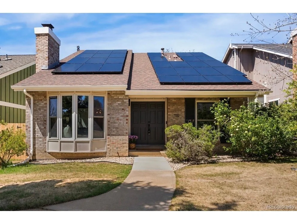 Unit for sale at 7570 S Rosemary Cir, Centennial, CO 80112