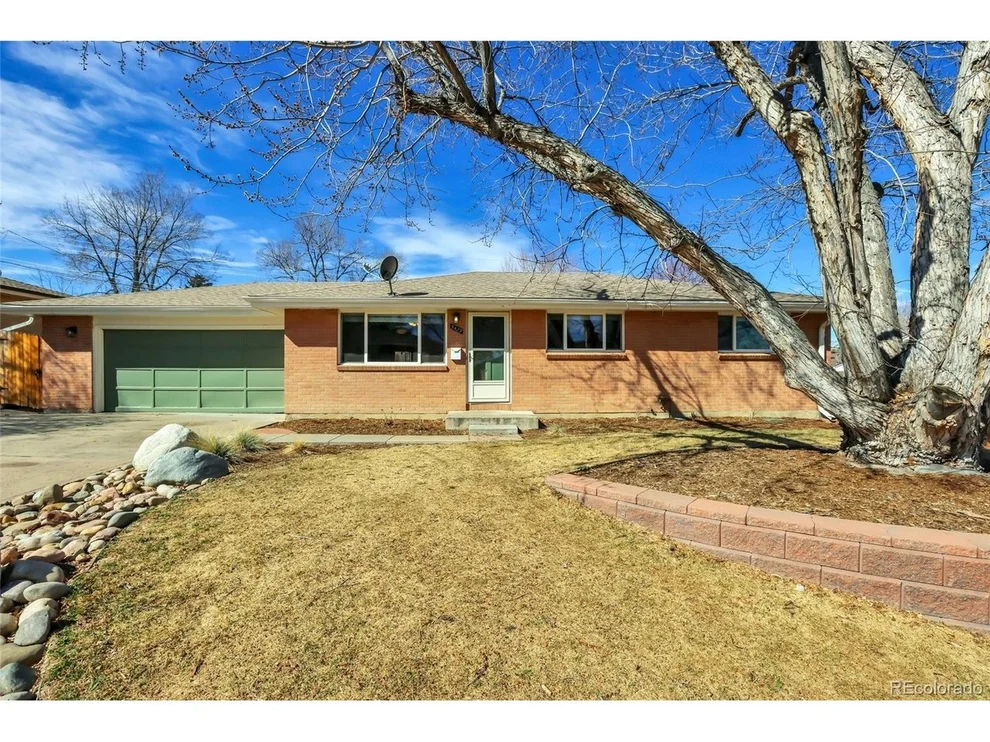 Unit for sale at 5429 S Lakeview Way, Littleton, CO 80120