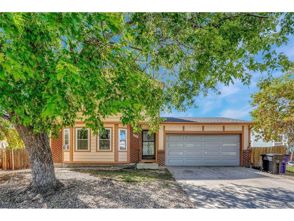 Unit for sale at 4521 Del Rio Ct, Denver, CO 80239