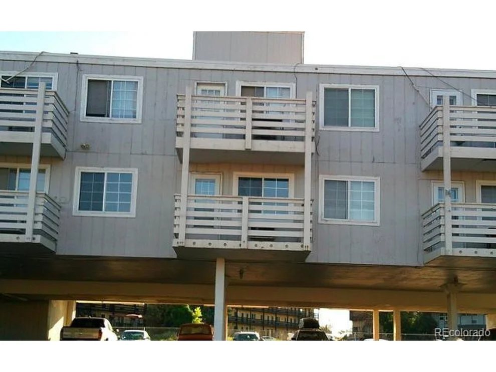 Unit for sale at 1064 Chambers Ct, Aurora, CO 80011