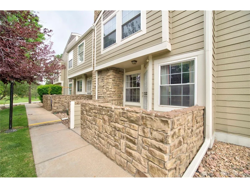 Unit for sale at 210 W Jamison Cir, Littleton, CO 80120