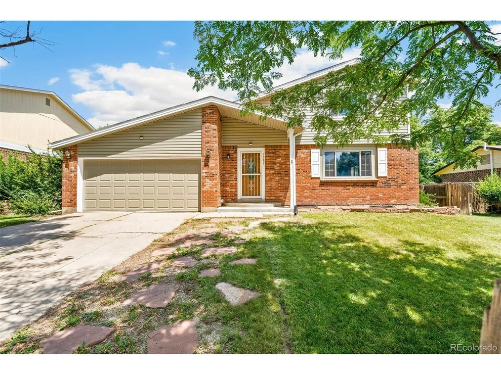 Unit for sale at 1562 S Fairplay Way, Aurora, CO 80012