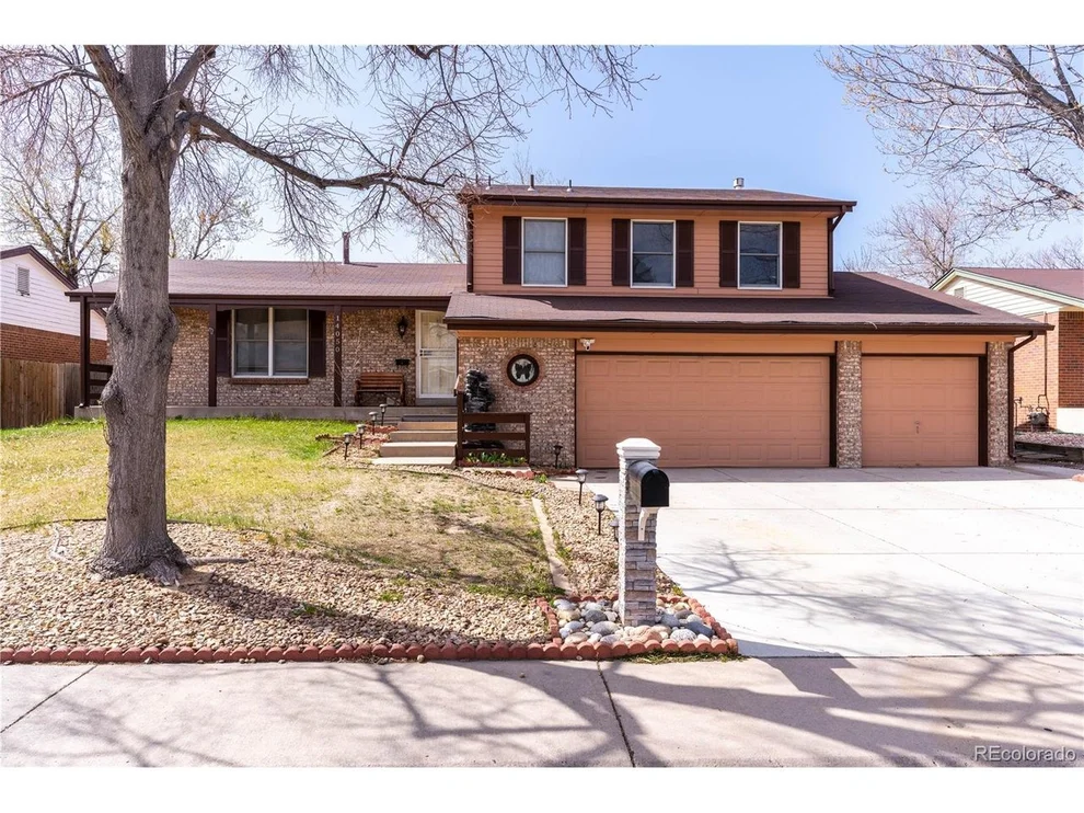 Unit for sale at 14050 E Idaho Dr, Aurora, CO 80012
