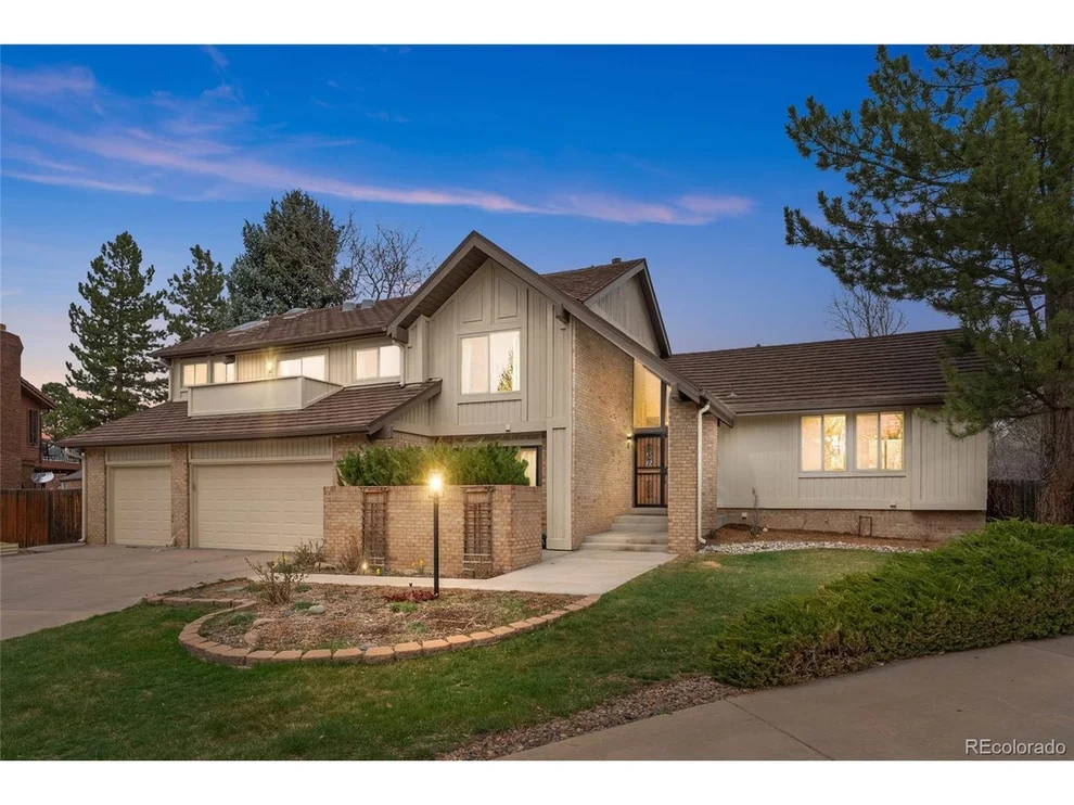 Unit for sale at 5162 S Ironton Way, Englewood, CO 80111