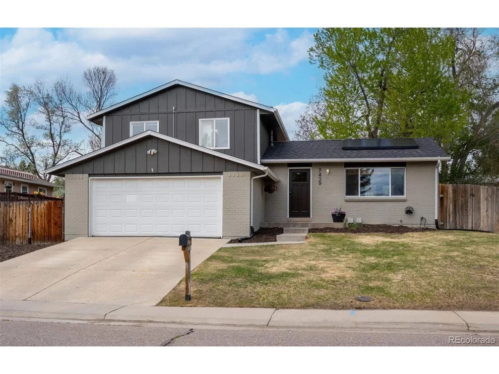 Unit for sale at 7439 S Teller St, Littleton, CO 80128