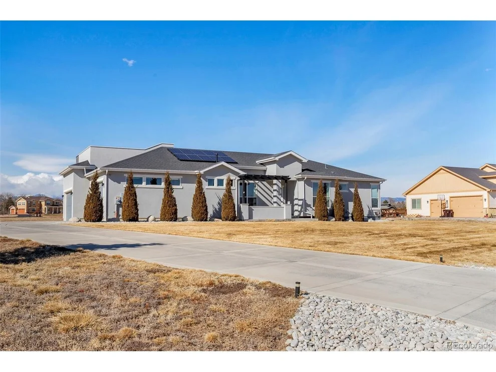 Unit for sale at 12733 Strawberry Cir, Longmont, CO 80503