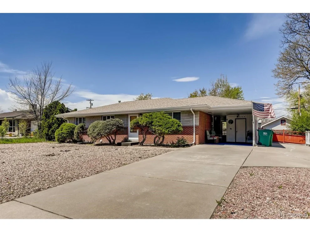 Unit for sale at 359 Kingston St, Aurora, CO 80010