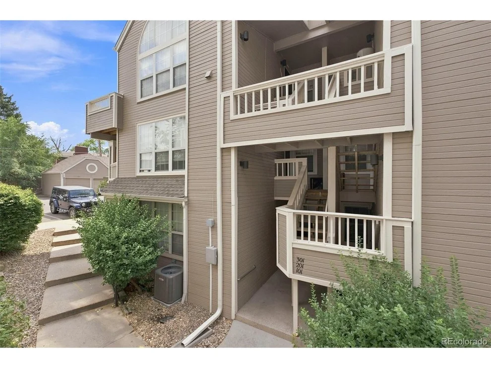 Unit for sale at 5715 W Atlantic Pl, Denver, CO 80227