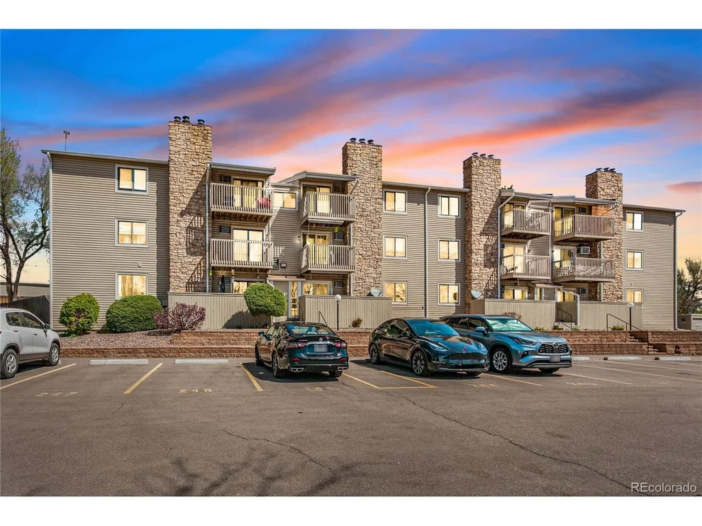 Unit for sale at 381 S Ames St, Lakewood, CO 80226