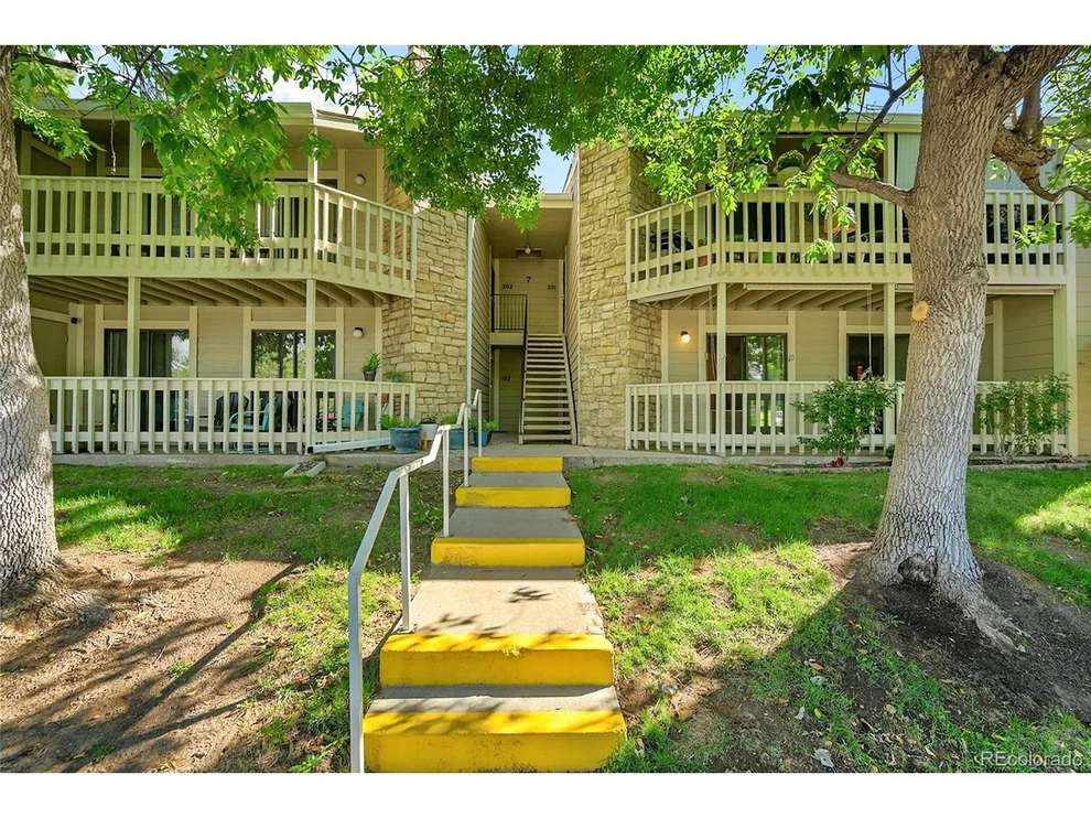 Unit for sale at 8225 Fairmount Dr, Denver, CO 80247