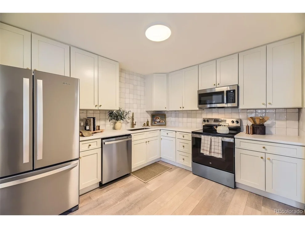 Unit for sale at 7925 W Layton Ave, Littleton, CO 80123
