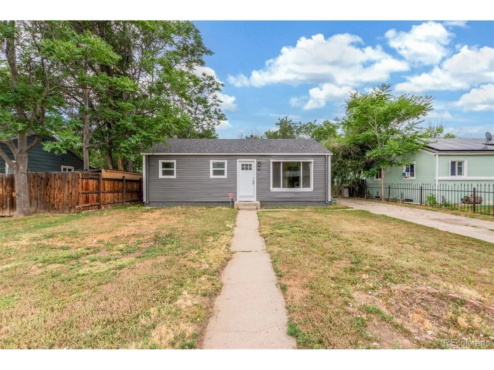 Unit for sale at 1780 Alton St, Aurora, CO 80010
