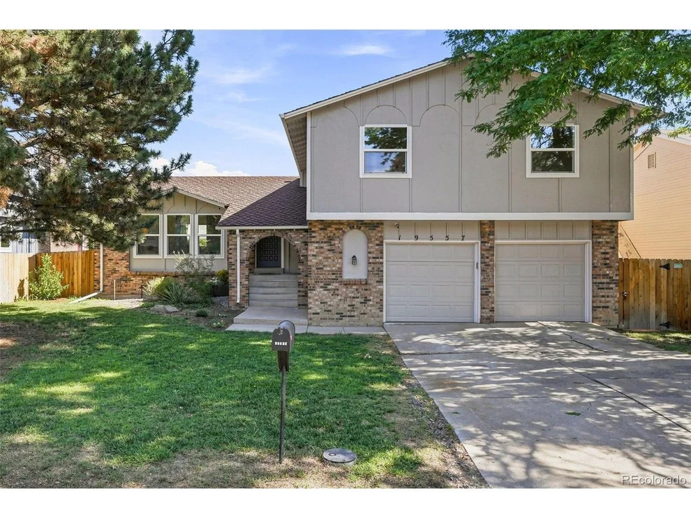Unit for sale at 19557 E Floyd Ave, Aurora, CO 80013