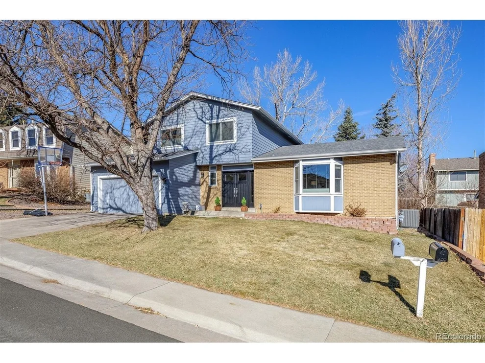 Unit for sale at 11061 E Fair Cir, Englewood, CO 80111