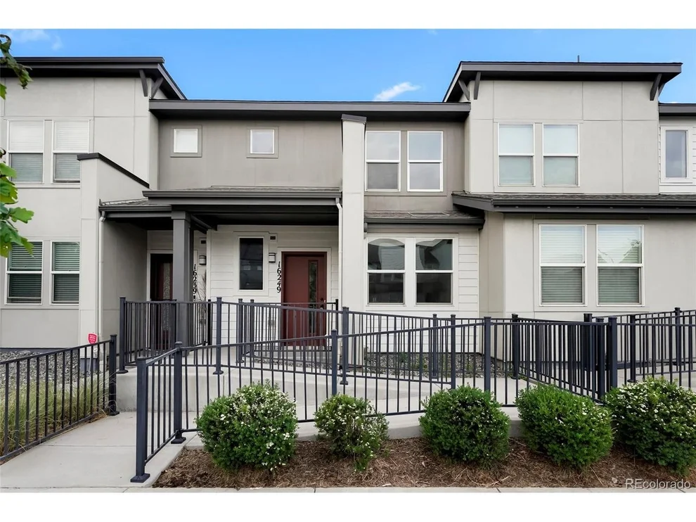 Unit for sale at 16249 E Elk Dr, Denver, CO 80239