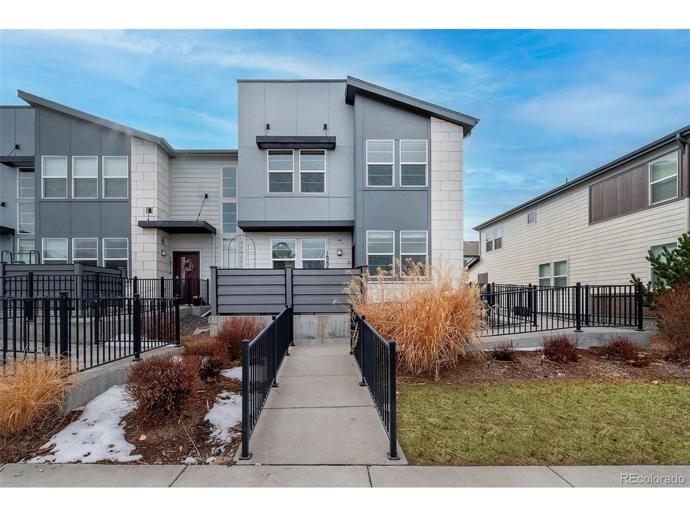 Unit for sale at 16206 E Warner Dr, Denver, CO 80239