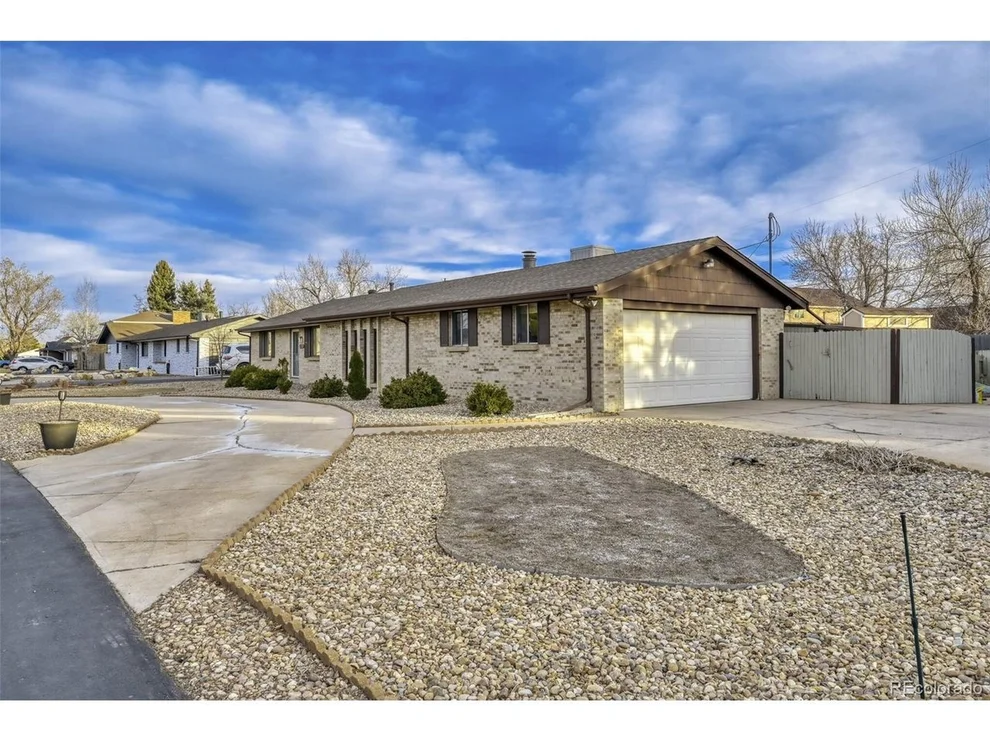 Unit for sale at 10220 Carmody Ln, Lakewood, CO 80227