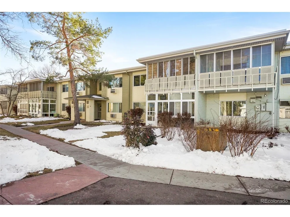 Unit for sale at 725 S Clinton St, Denver, CO 80247