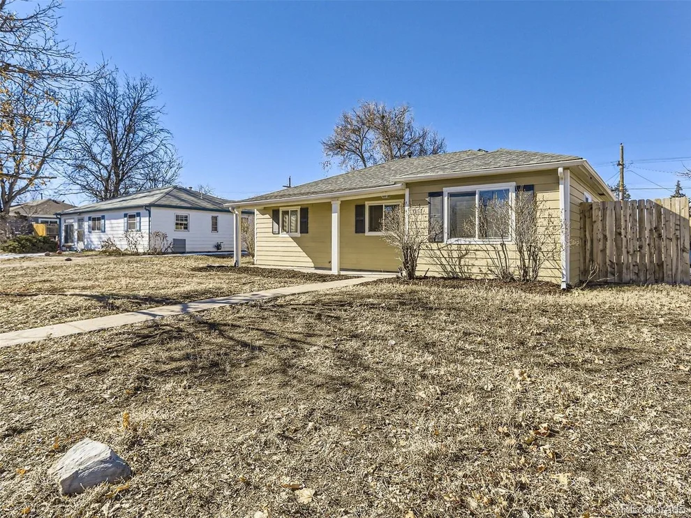 Unit for sale at 1151 Wheeling St, Aurora, CO 80011