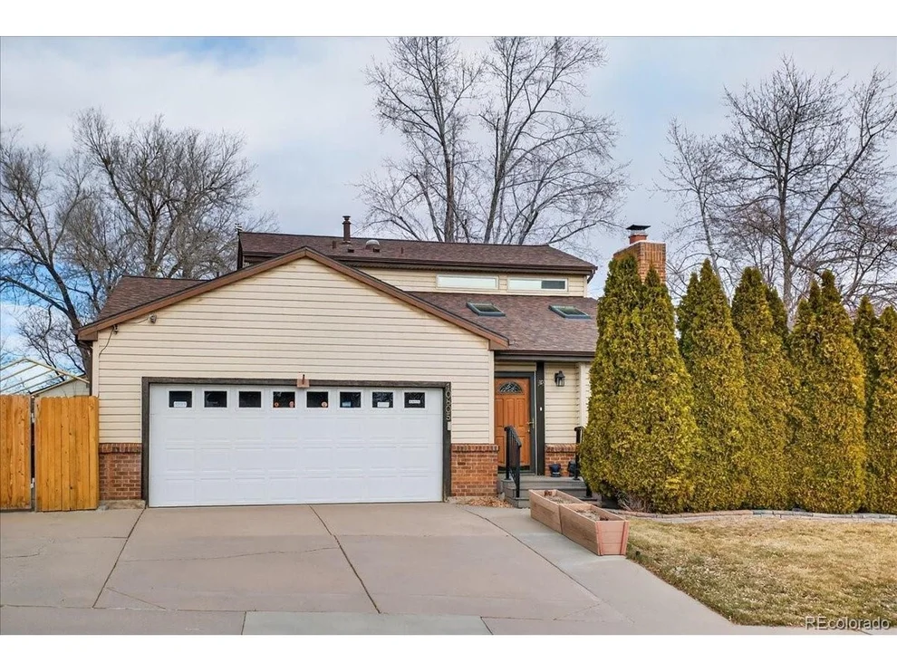 Unit for sale at 10805 W Alamo Pl, Littleton, CO 80127