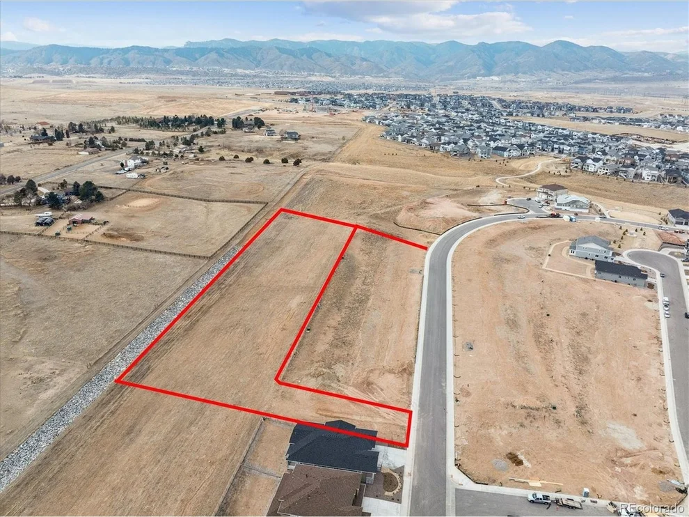 Unit for sale at 8615 Yellowcress St, Littleton, CO 80125