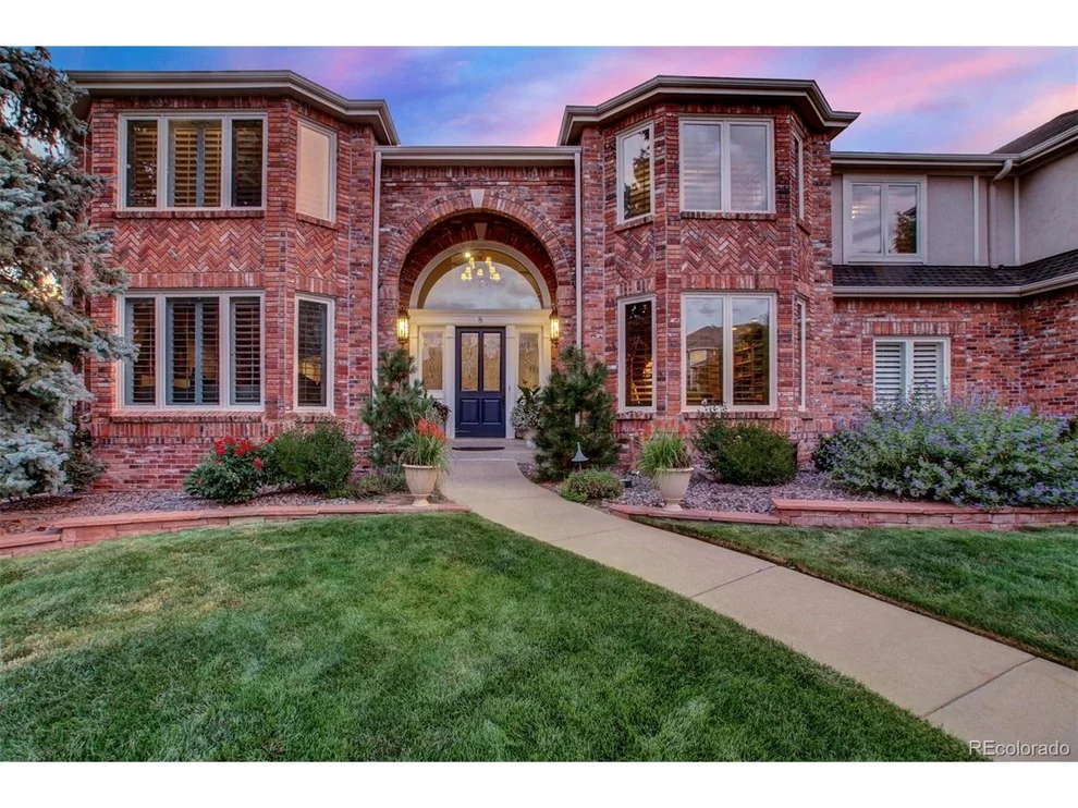 Unit for sale at 8 Red Tail Dr, Highlands Ranch, CO 80126