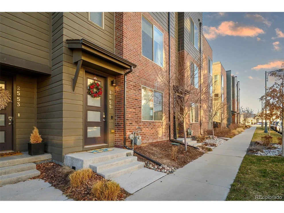 Unit for sale at 2555 Newark Ct, Aurora, CO 80010