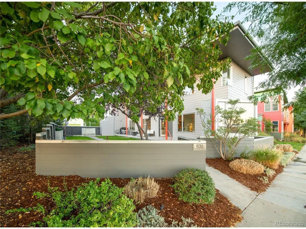 Unit for sale at 826 Plateau Rd, Longmont, CO 80504