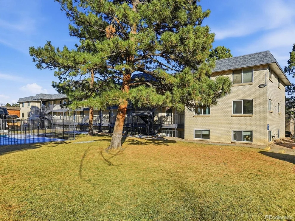 Unit for sale at 1723 Robb St, Lakewood, CO 80215