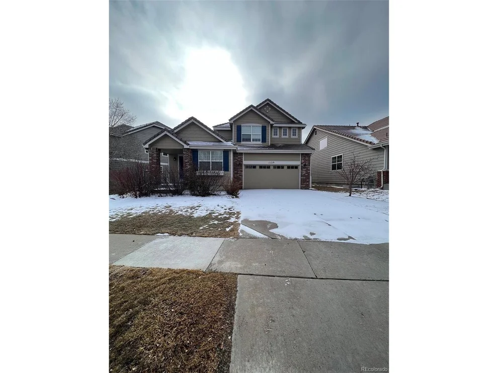 Unit for sale at 1129 S Duquesne Cir, Aurora, CO 80018
