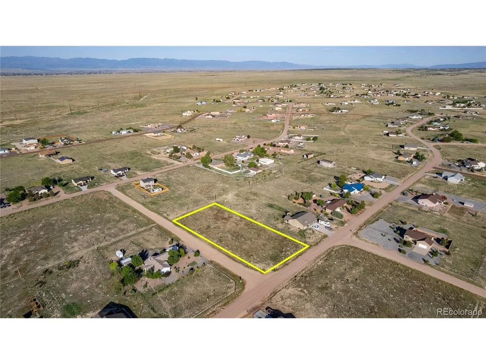 Unit for sale at 490 E Chaunsey Dr, Pueblo, CO 81007