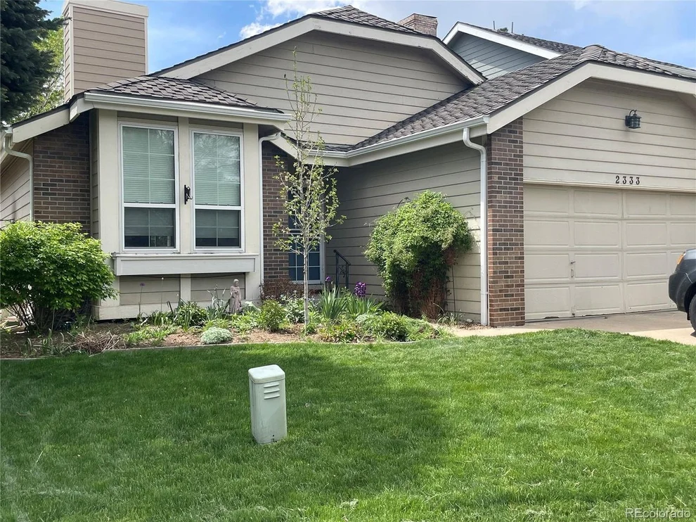 Unit for sale at 2333 S Harlan Ct, Lakewood, CO 80227
