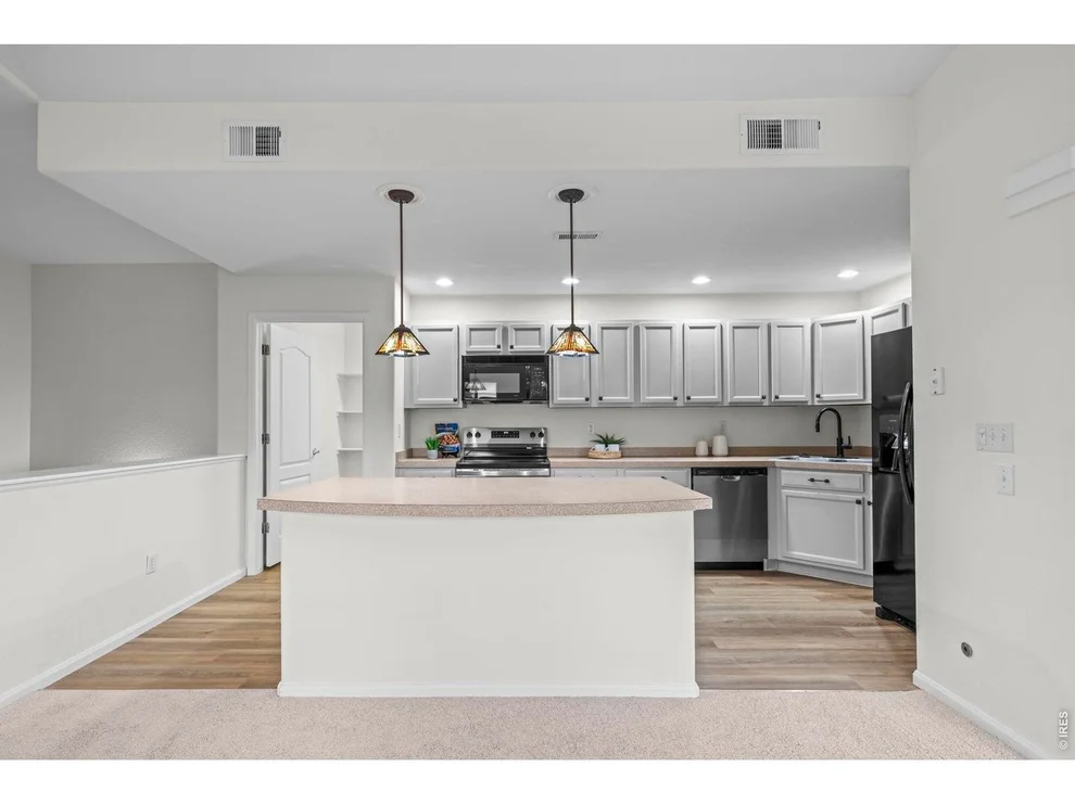 Unit for sale at 2125 Calais Dr, Longmont, CO 80504