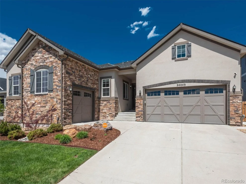 Unit for sale at 24043 E Euclid Ave, Aurora, CO 80016