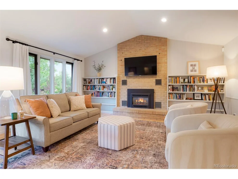 Unit for sale at 3187 E Otero Cir, Centennial, CO 80122