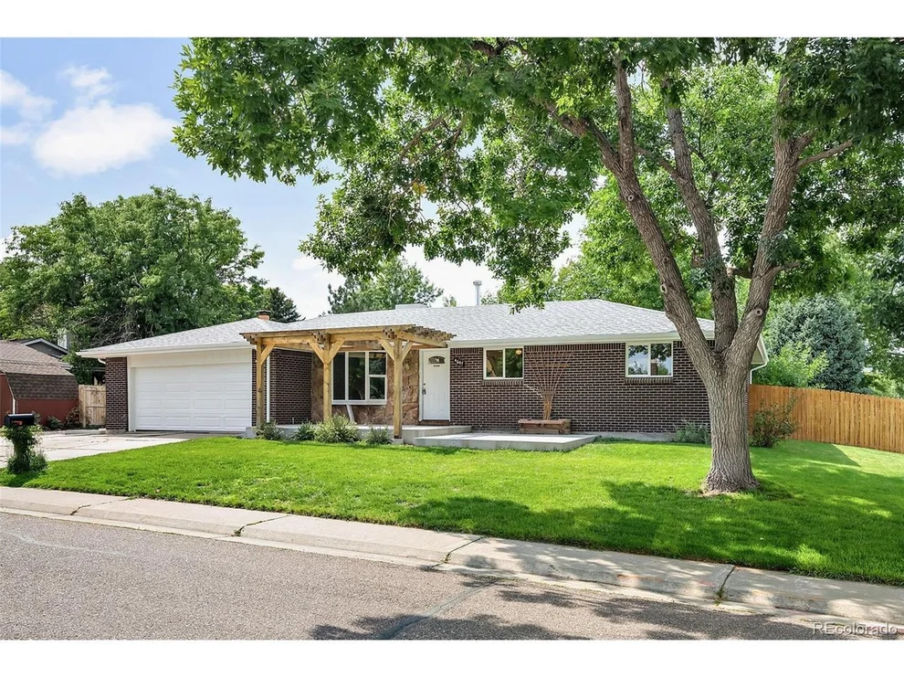 Unit for sale at 4667 S Oak Ct, Littleton, CO 80127