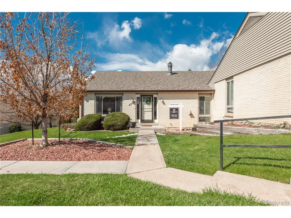 Unit for sale at 4304 W Pondview Dr, Littleton, CO 80123