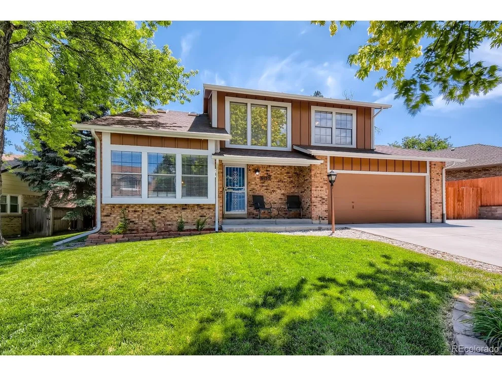 Unit for sale at 6155 W Pacific Cir, Lakewood, CO 80227