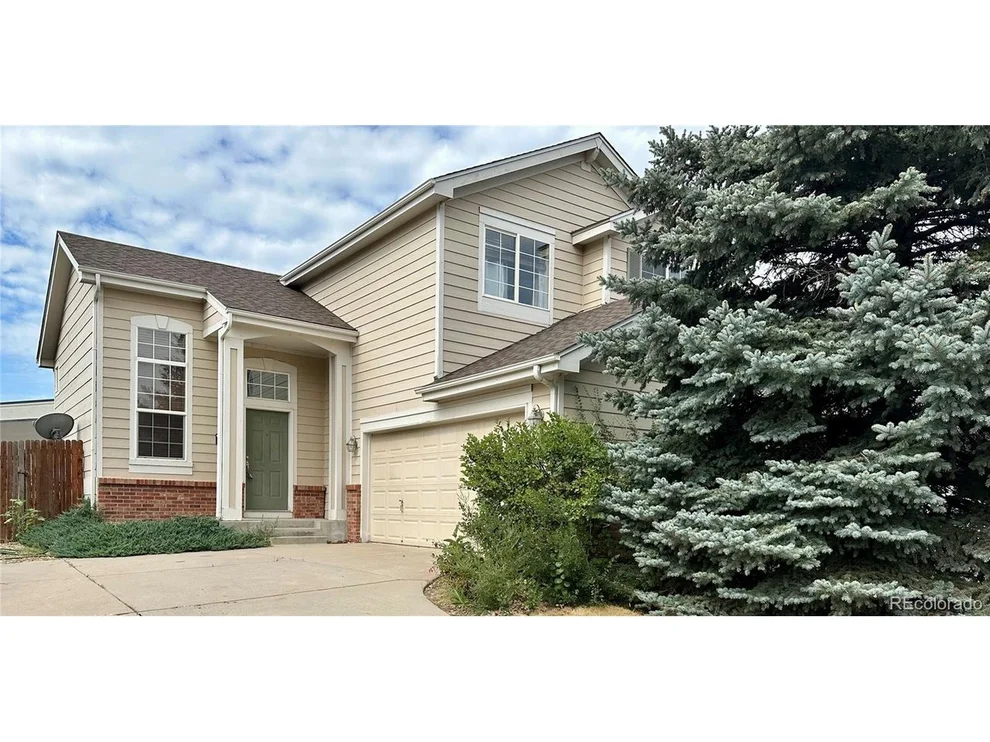 Unit for sale at 21948 E Princeton Dr, Aurora, CO 80018