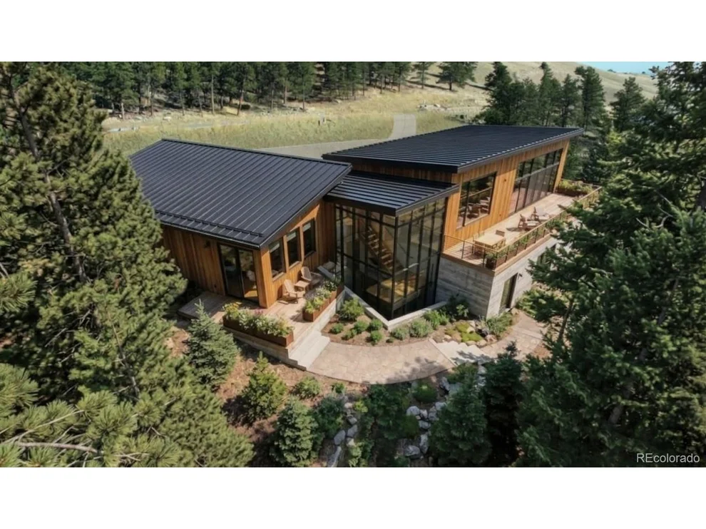 Unit for sale at 3 N Milner Rd, Arvada, CO 80403