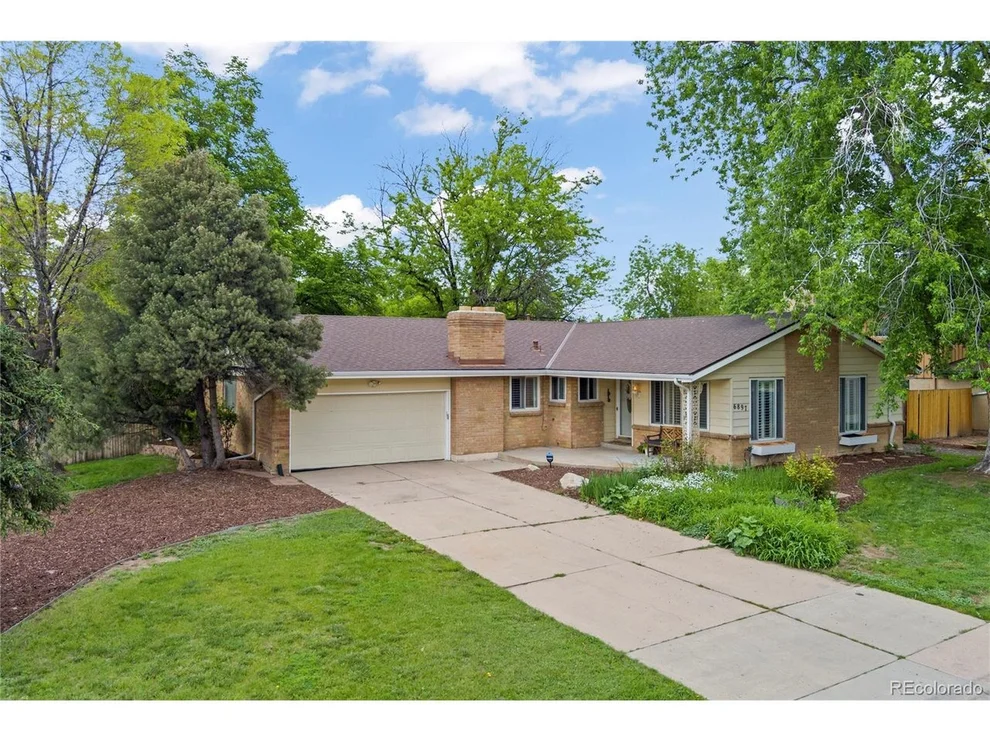 Unit for sale at 6897 S Franklin Cir, Centennial, CO 80122
