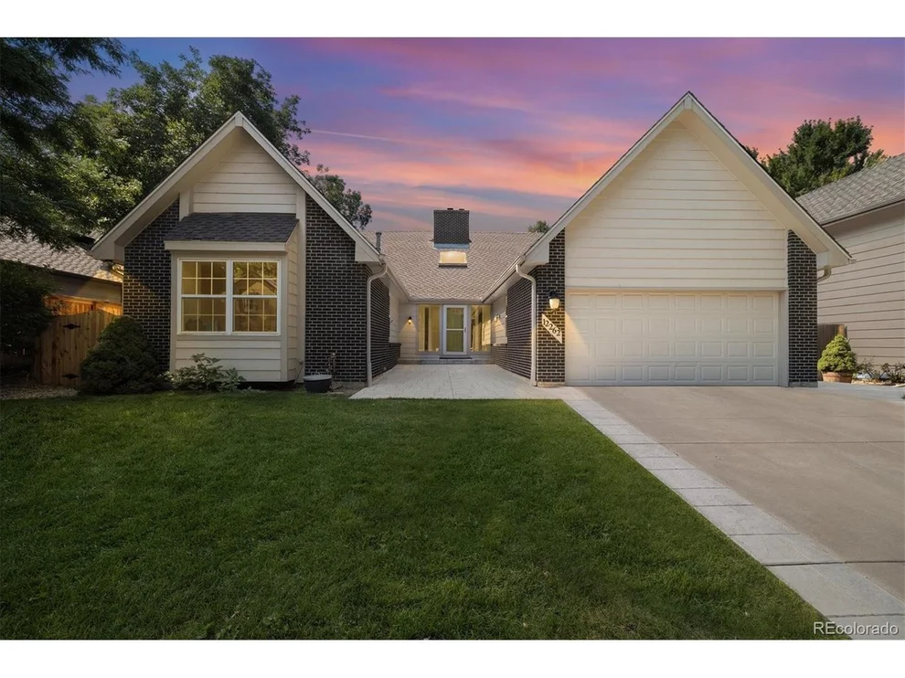 Unit for sale at 12262 E Villanova Dr, Aurora, CO 80014