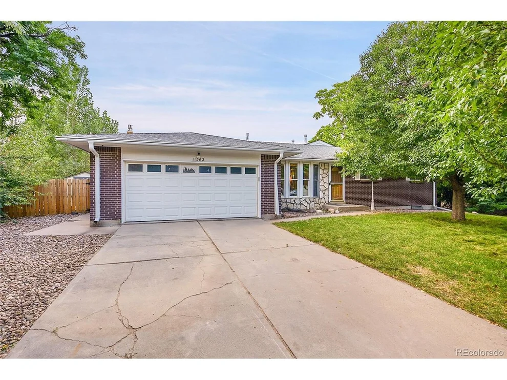 Unit for sale at 11562 W Temple Ave, Littleton, CO 80127