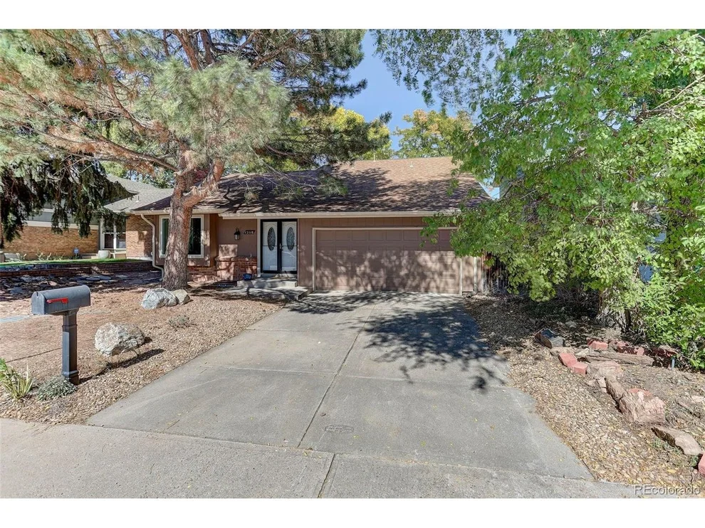 Unit for sale at 12118 E Amherst Cir, Aurora, CO 80014