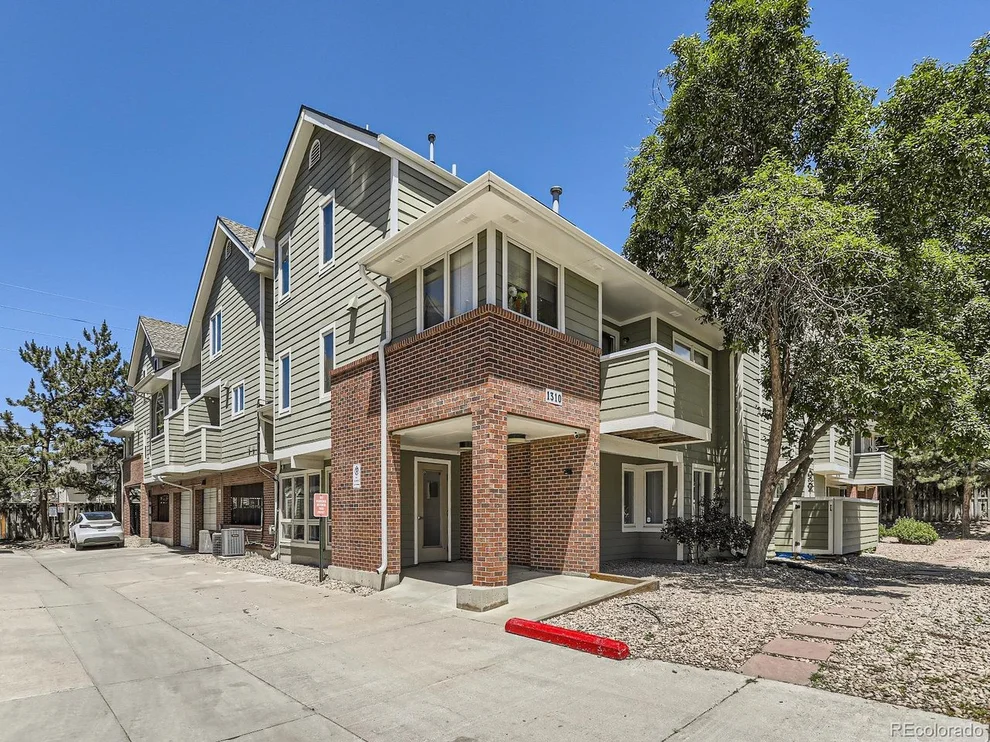 Unit for sale at 1310 S Monaco Pkwy, Denver, CO 80224